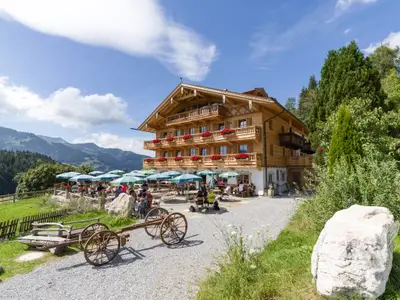 Berggasthof Bichlersee mit Gastgarten