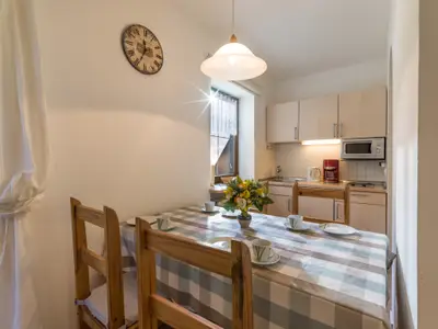 Die Küche mit Essbereich