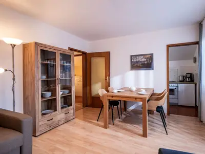 Wohnzimmer mit Essbereich