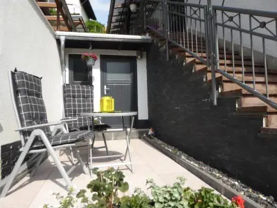 kleine Terrasse der Ferienwohnung