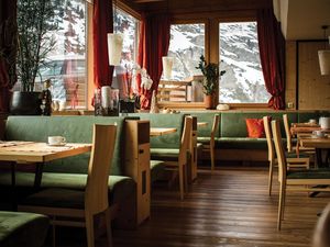 23527660-Ferienwohnung-4-Obergurgl-300x225-5