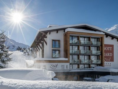 Winterfassade Hotel Gotthard-Zeit