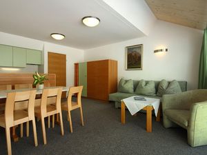 2608749-Ferienwohnung-4-Obergurgl-300x225-1