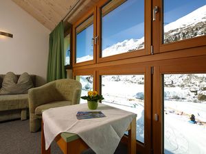 2608747-Ferienwohnung-4-Obergurgl-300x225-3