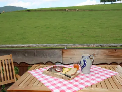 Falkennest_Verspertisch_1