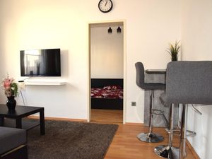 23960281-Ferienwohnung-4-Oberhausen-300x225-3