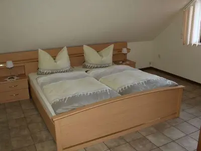 Schlafbereich. Schlafzimmer mit Doppelbett