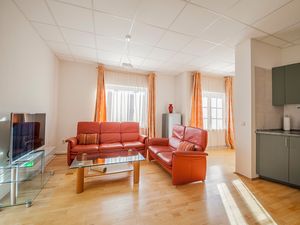 21626693-Ferienwohnung-4-Oberhof-300x225-1