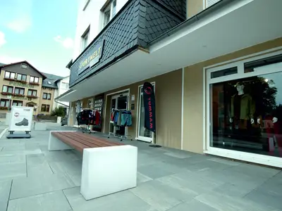 Sportgeschäft im Haus