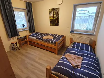 Schlafzimmer 2