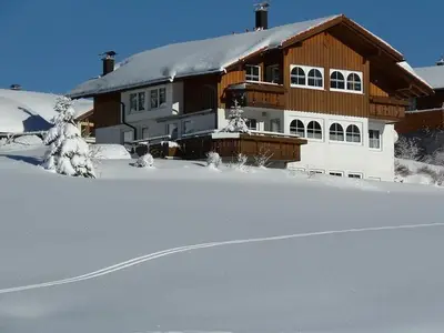 Ferienwohnung für 4 Personen (67 m²) in Bad Hindelang 1/10