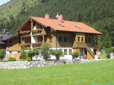 Ferienwohnung für 4 Personen (68 m²) in Bad Hindelang 1/10