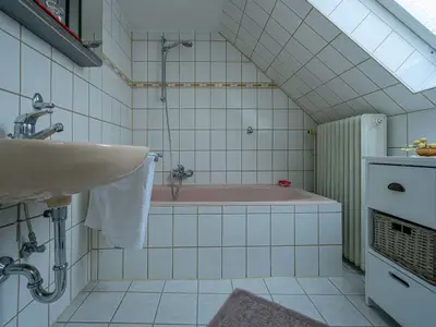 INSIDE, BATHROOM