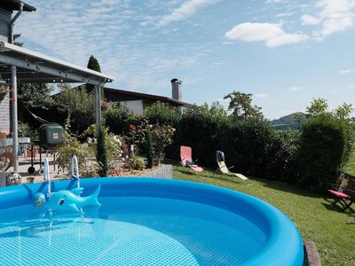 Pool. Pool und Terrasse