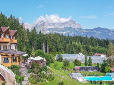 3 Sterne Hotel mit großem Garten und Pool 3 Sterne Hotel mit großem Garten und Pool