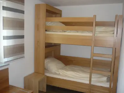 Schlafzimmer mit Etagenbett