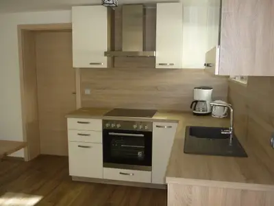 Voll ausgestattete Küchenzeile