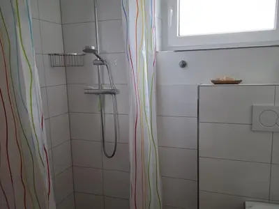 Badezimmer mit Dusche