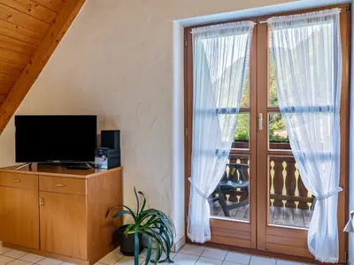 Photo, INSIDE, OUTSIDE