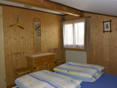 Ferienwohnung Soldanella Tschuor - Doppelzimmer