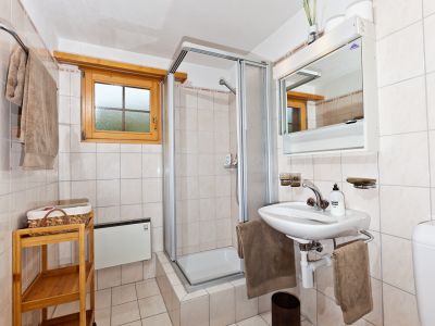 Ferienhaus Annahüs - Badezimmer mit Dusche (EG)