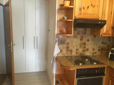 Einbauschrank mit Garderobe und Putzschrank