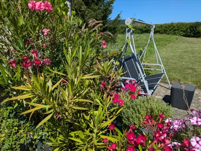 Relaxen im Garten hinterm Haus