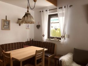 23365574-Ferienwohnung-5-Oberstaufen-300x225-2