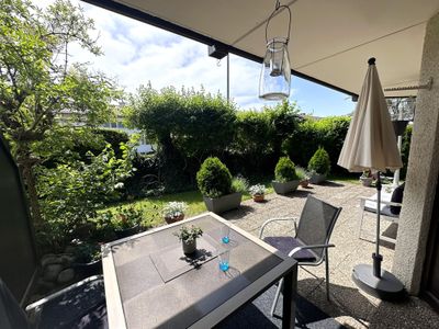 Terrasse mit Garten