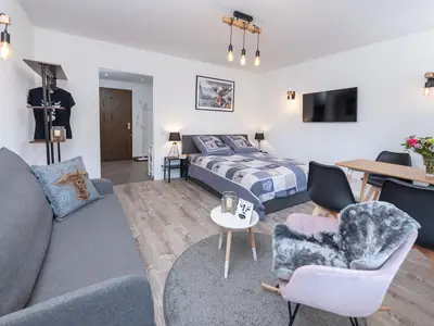 Wohn und Schlafzimmer