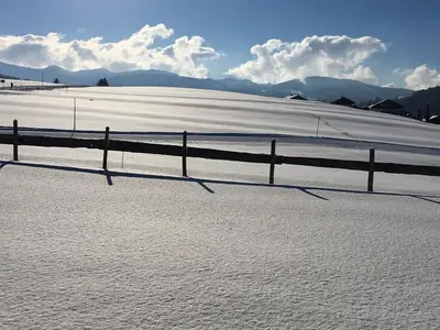 „Auszeit“ Freie Sicht auf Berge und Langlaufloipe