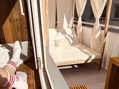 Balkon Himmelbett + Fenstersitzbank
