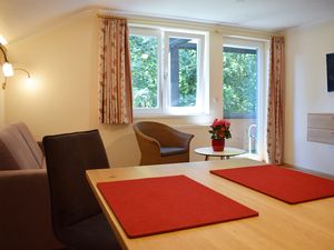 21551011-Ferienwohnung-6-Oberstdorf-300x225-3