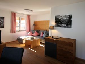 23081151-Ferienwohnung-2-Oberstdorf-300x225-0