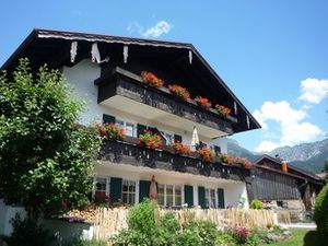 350095-Ferienwohnung-2-Oberstdorf-300x225-0