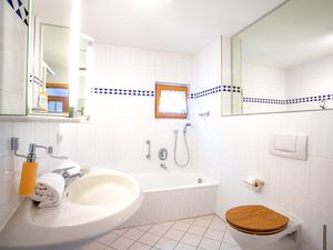 23918870-Ferienwohnung-6-Oberstdorf-300x225-5