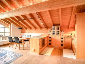 23918875-Ferienwohnung-4-Oberstdorf-300x225-1