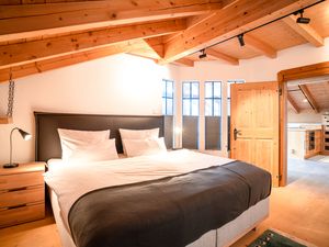 23918875-Ferienwohnung-4-Oberstdorf-300x225-3