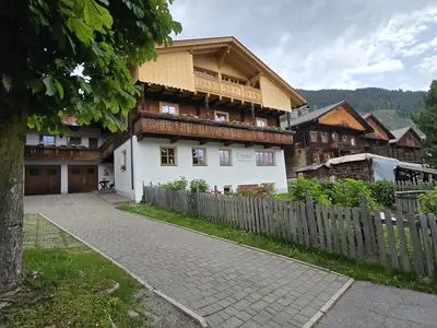 Dorfkern Häuserreihe