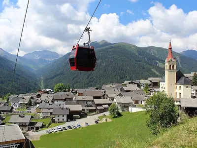 Golzentippbahn_auch_im_Sommer_in_Betrieb_