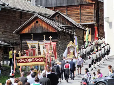 Prozession in Obertilliach