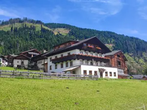 Ferienwohnung für 5 Personen (75 m²) in Obertilliach