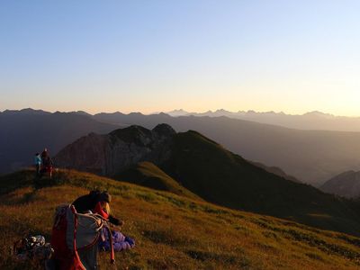 Sonnenaufgang am Golzentipp - Blickrichtung Großgl