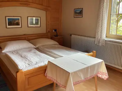 Doppelbett mit Balkon