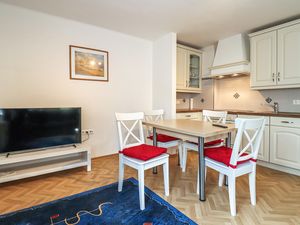 23755059-Ferienwohnung-4-Obervellach-300x225-3