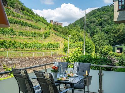 Terrasse mit Blick zur Schönburg