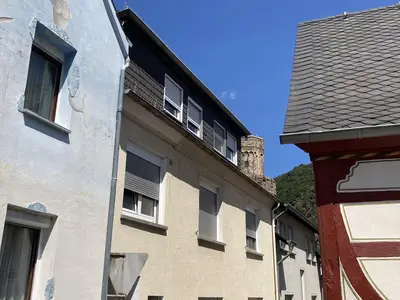 Eingang Ferienwohnung Erdgeschoss im gelben Haus