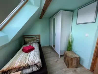 SCHLAFZIMMER 2