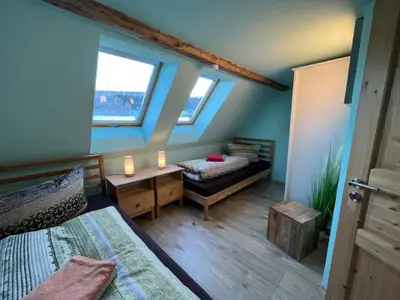 SCHLAFZIMMER 2