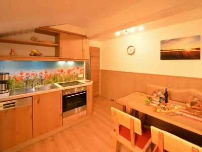 Küche mit großem Eßtisch